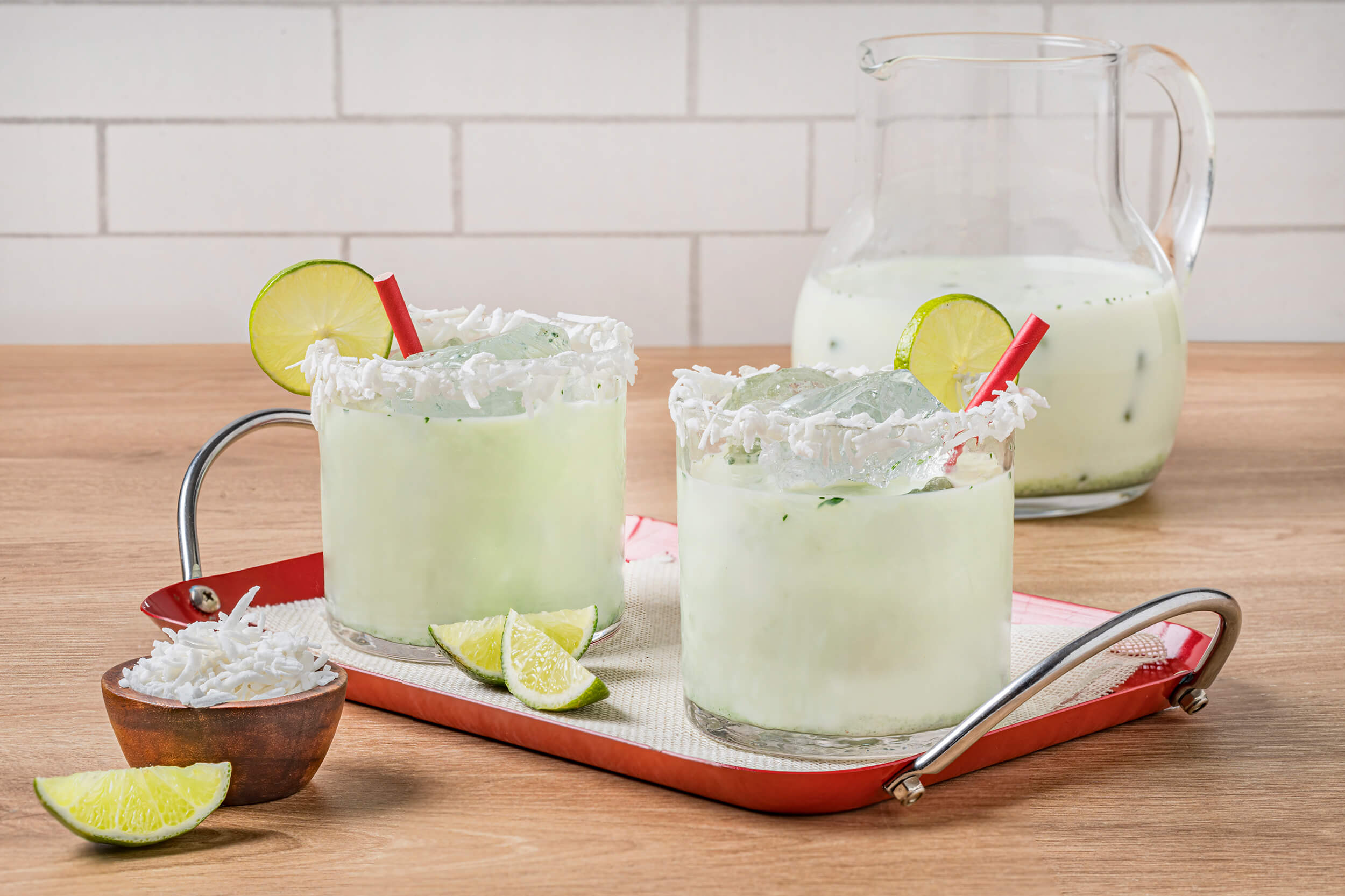 Limonada de coco y hierbabuena